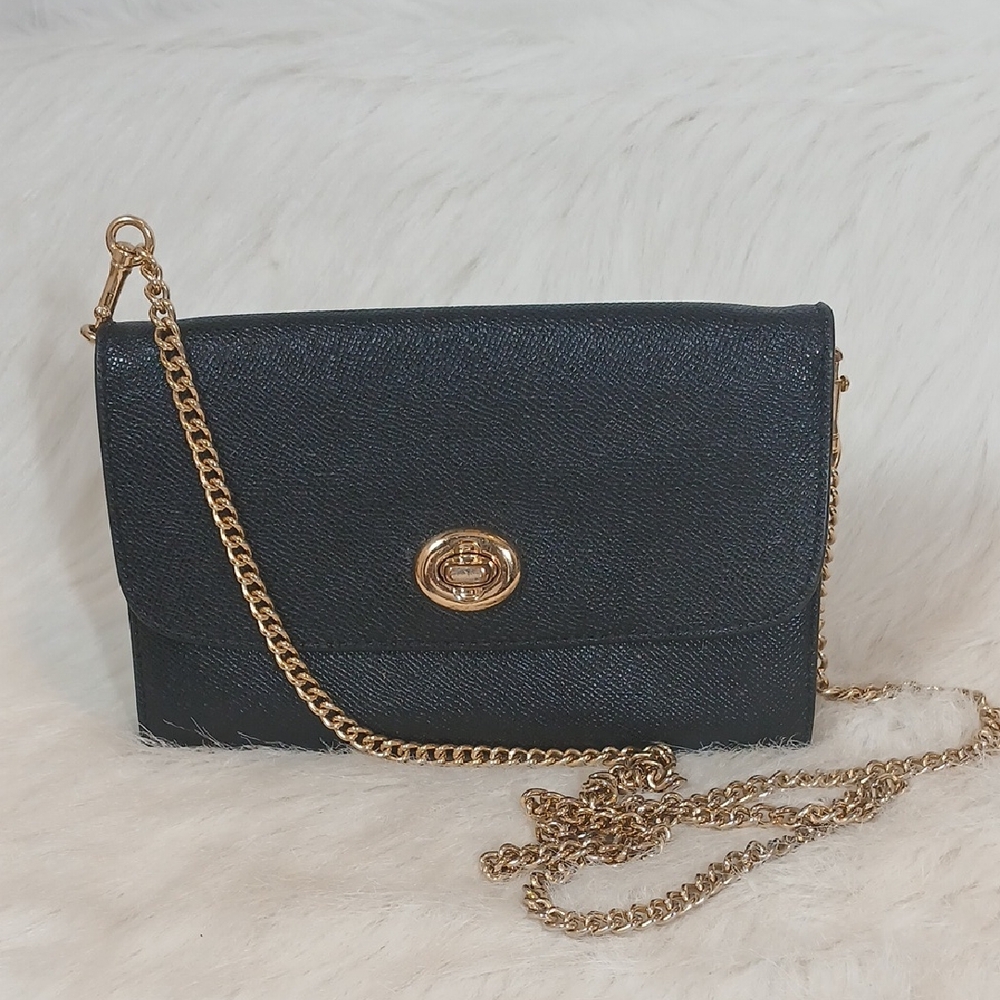 Coach Elegant Black Chain Shoulder/Crossbody Bag